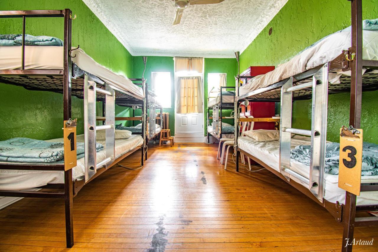 Hostel Auberge Du Plateau Montreal Zewnętrze zdjęcie